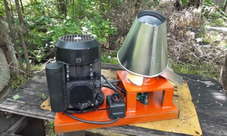 Гранулятор кормовой 2.2 кВт 60 кг.час матрица 120 мм - фото № 2