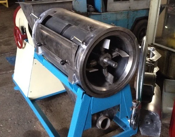 Дробилки и протирочные машины для овощей, фруктов - фото № 1