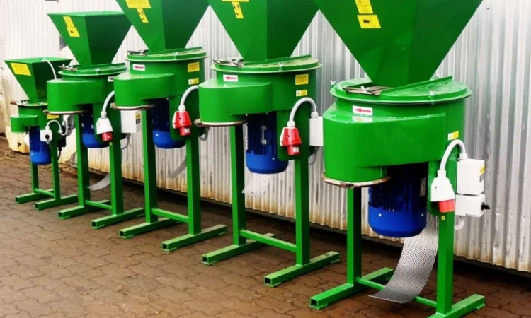 Измельчители кормов JBL (Чехия) - фото № 1