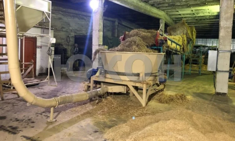 Соломорезка. Промышленный измельчитель сена и соломы роторный - фото № 1