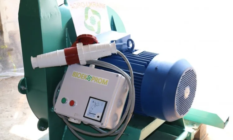 Молотковая дробилка зерна, опилок, нагнетательная 7, 5кВт(800кг/час) - фото № 2