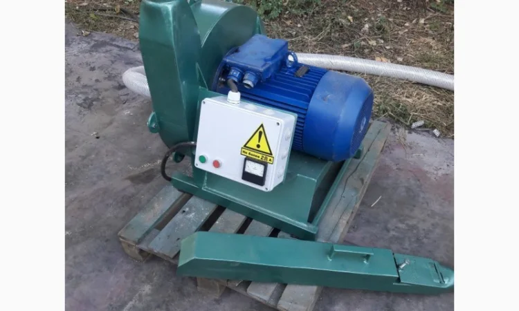 Усиленная молотковая дробилка зерна ГНОМ 22кВт (2500кг/час) - фото № 1