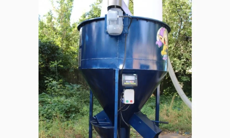 Смеситель комбикорма и зерна 1000кг._Биоэкопром - фото № 1