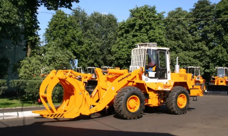 Кормосмеситель-раздатчик АМКОДОР (кредит - лізинг) - фото № 3