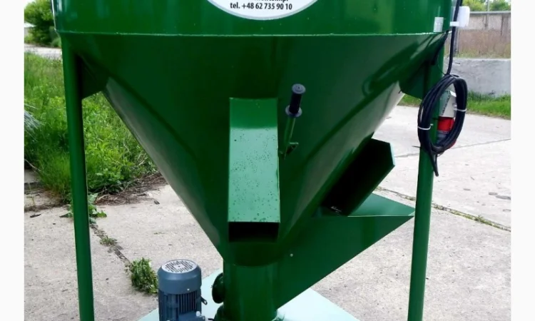 Смеситель кормов, смеситель сыпучих материалов, 2000кг /3430л то Польского производителя - фото № 2