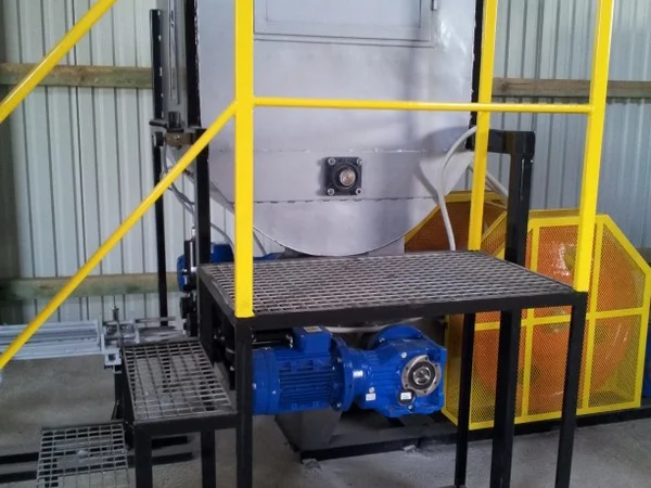 Пресс для производства топливных брикетов из отходов древесины и соломы - фото № 2