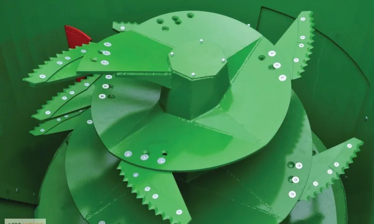 Кормораздатчик (Кормосмеситель) Pronar 8m3 под МТЗ 80 - фото № 3