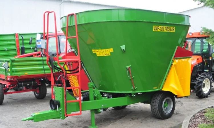 Кормораздатчик (Кормосмеситель) Pronar 8m3 под МТЗ 80 - фото № 1