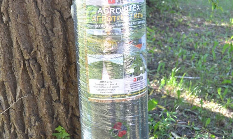 Агротканина для рослин Agrojutex (Чехія) у рулонах, пакетах. Чорна - фото № 7