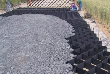 Геосоты, георешетки, габионы для укрепления грунтов - фото № 1