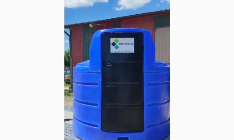 Резервуар 2куби 2500л для AdBlue з обігрівом, METRIA Польща - фото № 1
