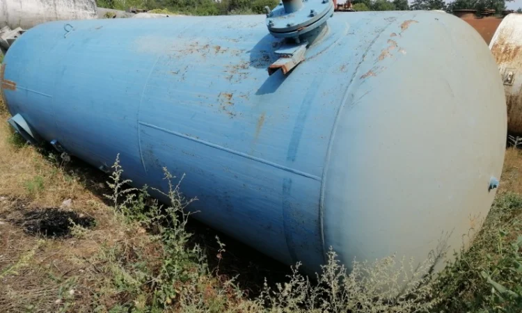 Емкость металлическая б/у Резервуар для хранения воды или гсм. Ресивер воздушный - фото № 11