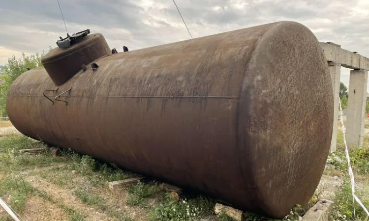 Емкость металлическая б/у Резервуар для хранения воды или гсм. Ресивер воздушный - фото № 10