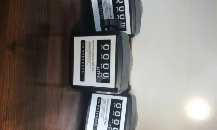 Счетчик механический для перекачки дизельного топлива на 4 отделения - фото № 3