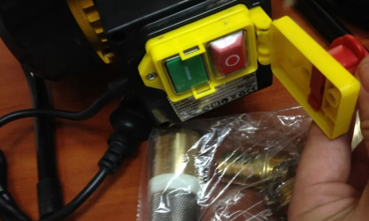 АЗС для заправки перекачки дт заправка с насосом 2200 WAT Geko Mini - фото № 4