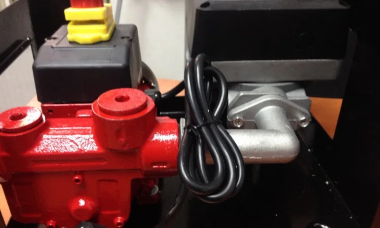 Заправочные станции, мини АЗС для перекачки ДТ 220 Вт с механическим счетчиком Geko Max - фото № 2