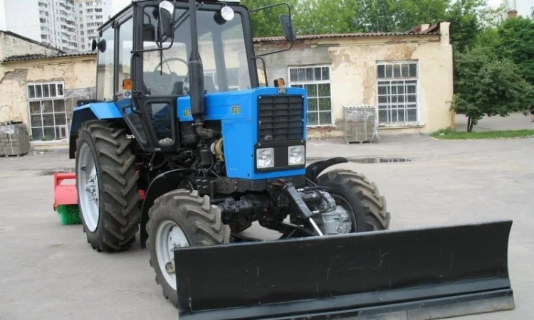 Отвал, лопата снегоуборочная на МТЗ 80/82, ЮМЗ, Т-150 Відвал снігоприбиральний - фото № 1