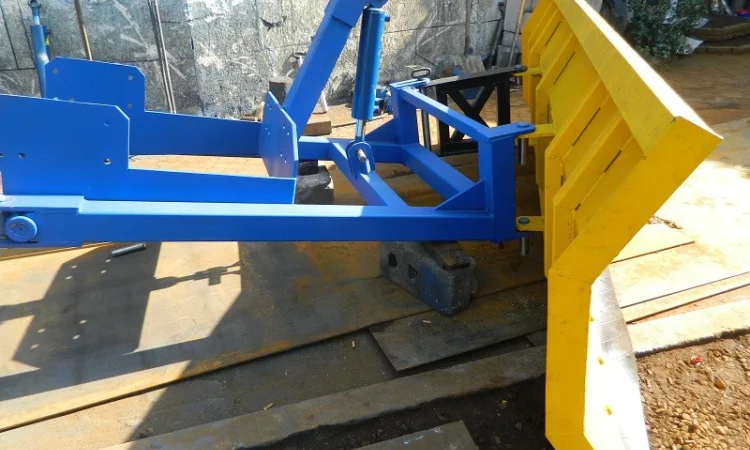 Отвал (лопата) снегоуборочный на трактор Т-150, ЮМЗ, МТЗ - фото № 1