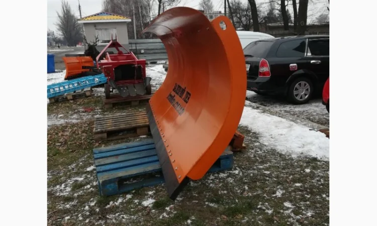 Отвал снегоуборочный на импортный трактор - фото № 2