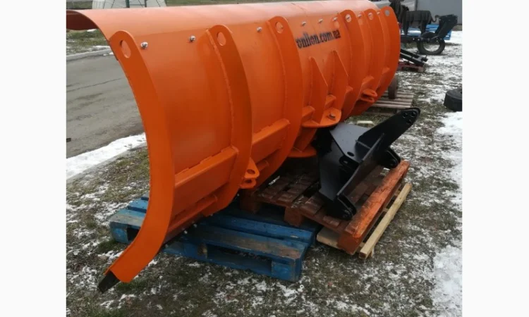 Отвал снегоуборочный на импортный трактор - фото № 4