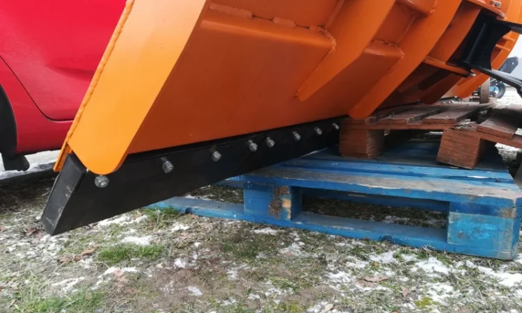 Отвал снегоуборочный на импортный трактор - фото № 7