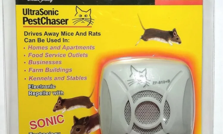 Ультразвуковой отпугиватель мышей и крыс 810+B. Надежное средство. Гарантия успеха - фото № 1