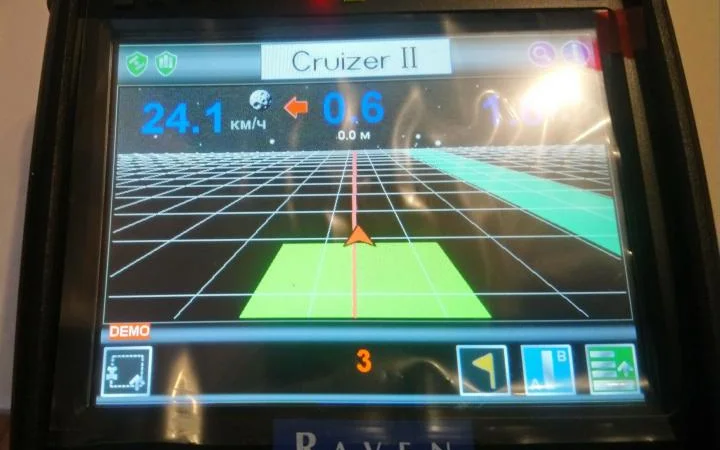 Замена сенсора(тачскрина дисплея) курсоуказатель параллельное вождение Raven Cruizer 1 и 2 - фото № 2