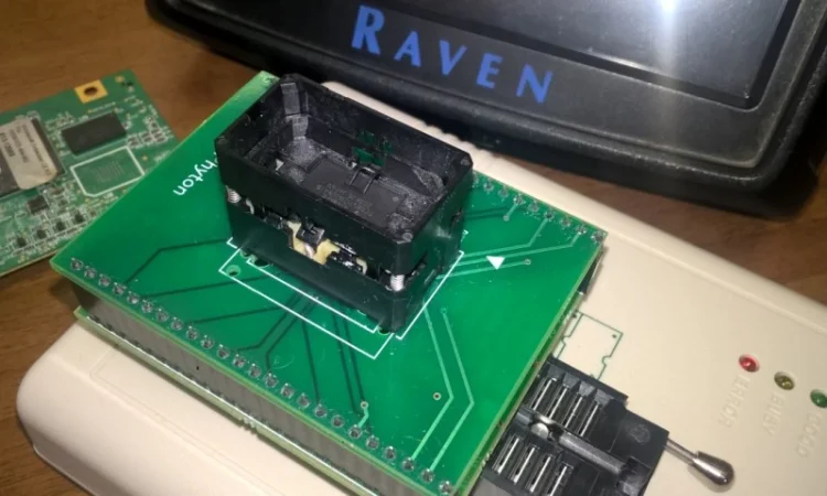 Замена сенсора(тачскрина дисплея) курсоуказатель параллельное вождение Raven Cruizer 1 и 2 - фото № 5