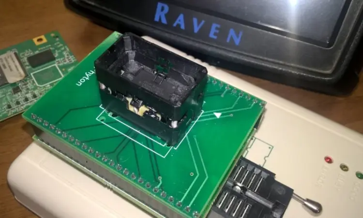 Замена сенсора(тачскрина дисплея) курсоуказатель параллельное вождение Raven Cruizer 1 и 2 - фото № 5
