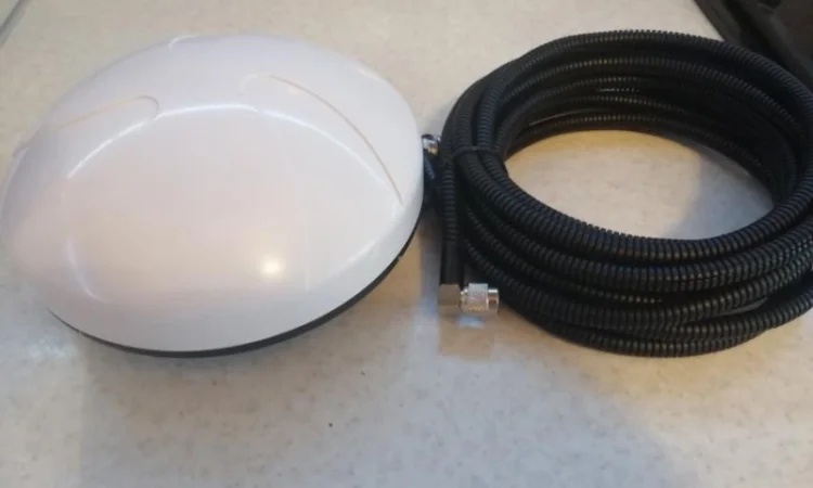 Антенна двухчастотная L1 L2 + платний сигнал Claas A50 агро навигатор S7 S10 - фото № 3