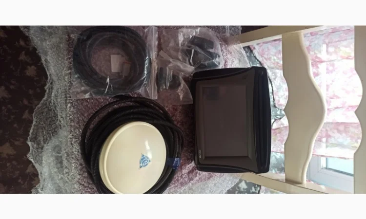 Система параллельного вождения(агро курсоуказатель) Trimble CFX-750 CenterPoint RTX - фото № 1