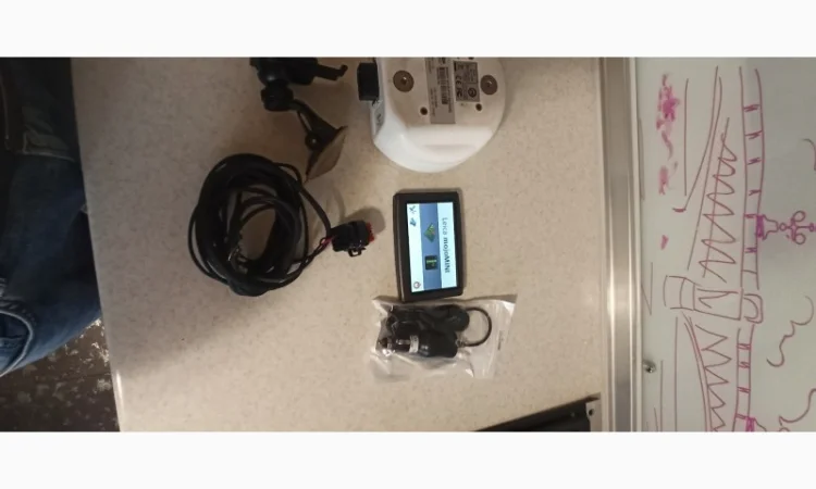 Система параллельного вождения(курсоуказатель GPS агро навигатор) Leica mojoMINI б/у - фото № 10