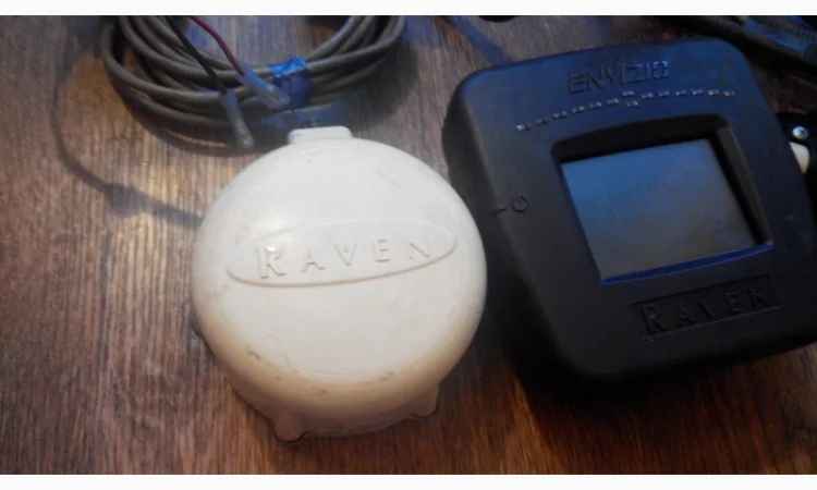 Полевой компьютер ( курсоуказатель, автопилот, GPS навигация ) RAVEN ENVIZIO Plus - фото № 3
