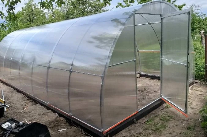 Теплица " Славяночка" с поликарбонатом.Теплица "Урожайная" с пленкой. ЗАВОД ТЕПЛИЦ - фото № 2