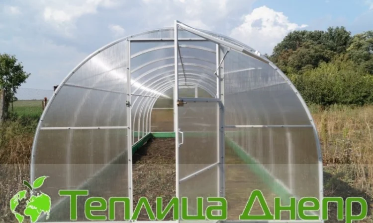Арочная теплица «Днепр-3» с сотовым поликарбонатом - фото № 3
