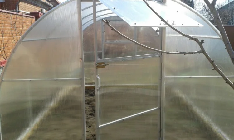 Теплица 3х4 из поликарбоната с установкой - фото № 1