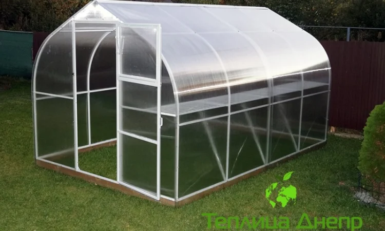 Двускатная теплица «Акцент» с поликарбонатом - фото № 1
