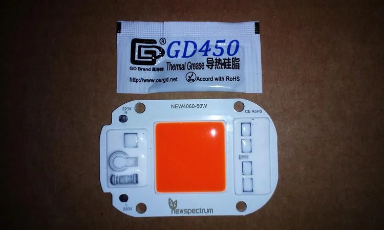 Красный фитодиод, светодиод, матрица с термоконтролем для растений (620-630 нм)50Вт/220В - фото № 1