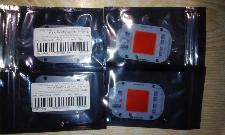 Красный фитодиод, светодиод, матрица с термоконтролем для растений (620-630 нм)50Вт/220В - фото № 2