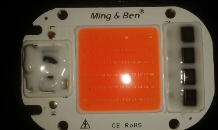 Фитолампа (фиточип) 50 Вт полный спектр - фото № 5