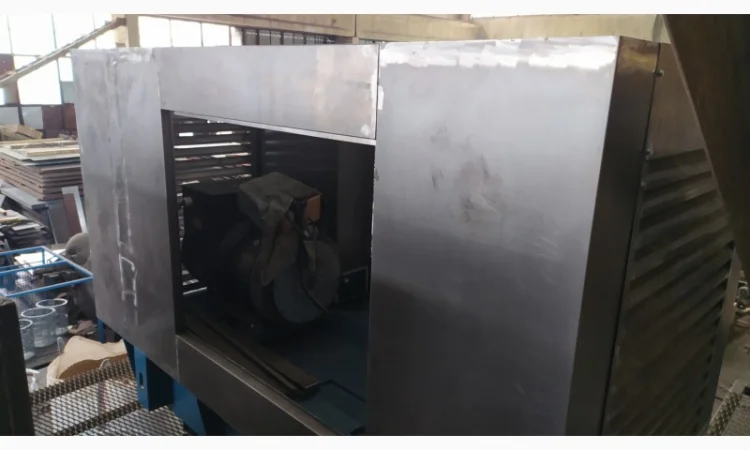 Дизельний генератор 200 кВА (без двигуна) - фото № 3