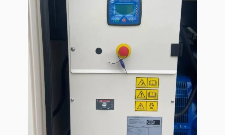Дизельный генератор FG Wilson P88-3 - Perkins - 88 kVA 2022 г - фото № 3