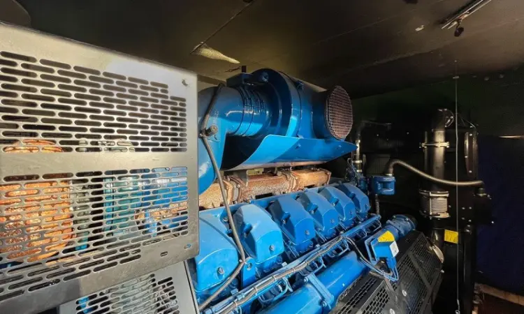FG Wilson 1650 kVA Perkins 2005 г - фото № 2