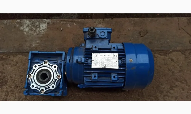 Моторедуктора Motovario, 4шт - фото № 1