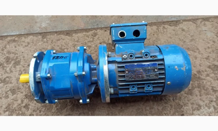 Моторедуктора Motovario, 4шт - фото № 3