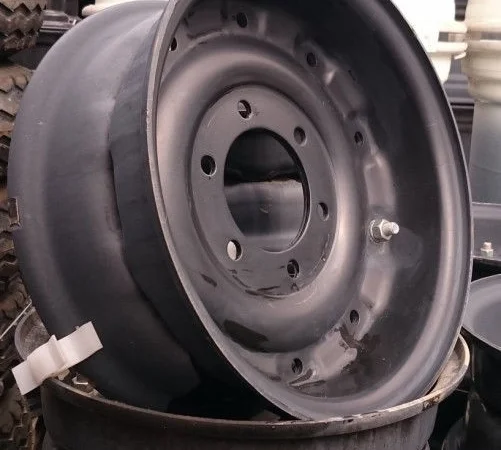 Диски колесные на 8 шпилек, прицепов 2ПТС-4 и КТУ-10 - фото № 3