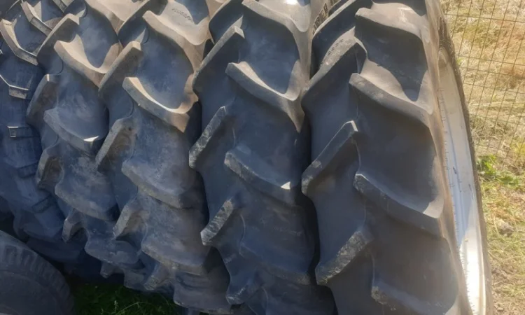 Колесо Goodyear DT800 320/85R34, диск GKN 10x34 - фото № 2