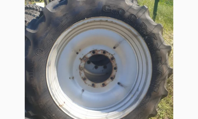 Колесо Goodyear DT800 320/85R34, диск GKN 10x34 - фото № 4