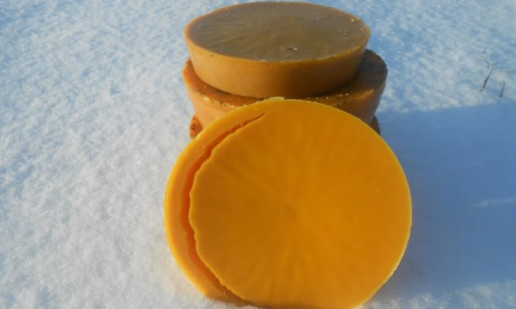 Віск з домашньої пасіки на продаж - фото № 1