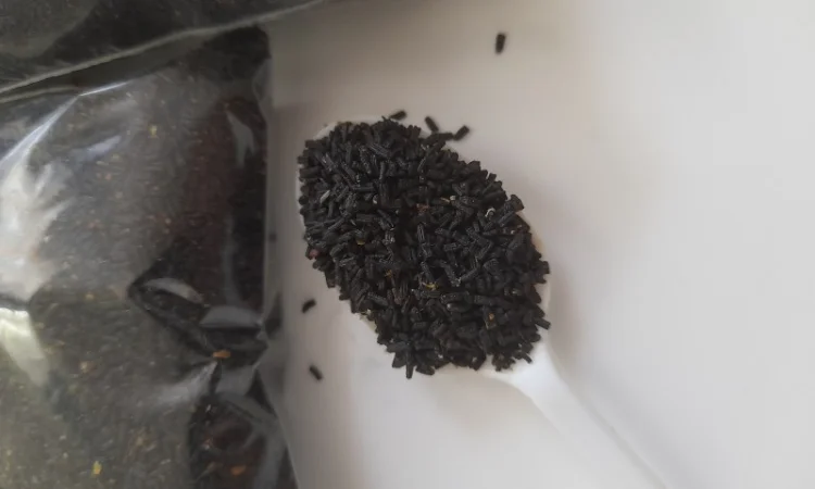 Продукт життєдіяльності личинок воскової молі - фото № 2